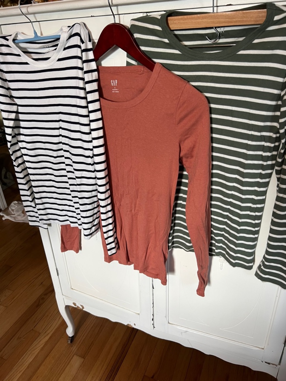 GAP bundle of 3 Favorite T long sleeve tees